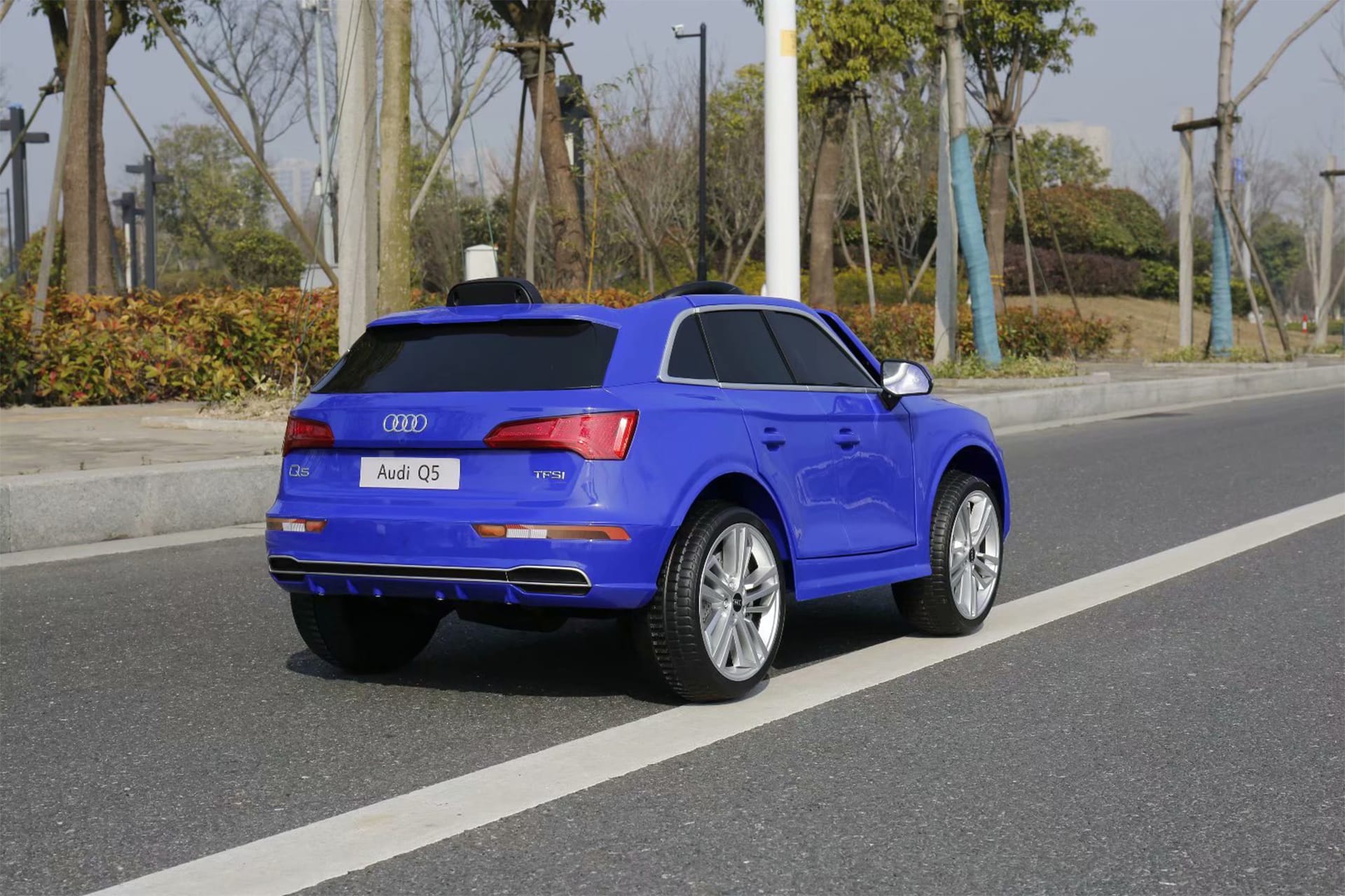 Kinder Elektroauto SUV Audi Q5 Lizenziert